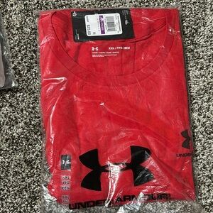 NWT men’s xxl Red Under Armour shirt